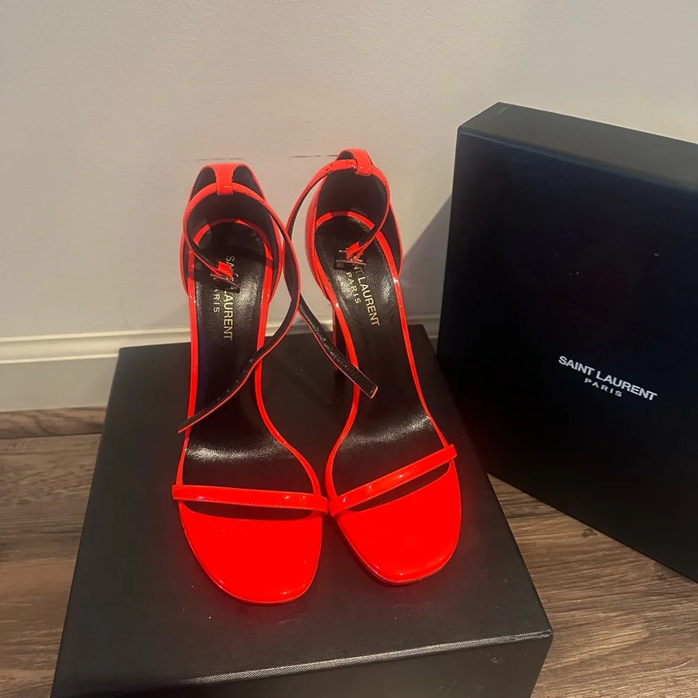 Saint Laurent Vibrant Red Heels - Picture 5 of 6